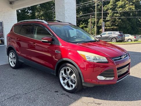 Used 2016 Ford Escape Titanium w/ Equipment Group 301A AWD/4WD image 21