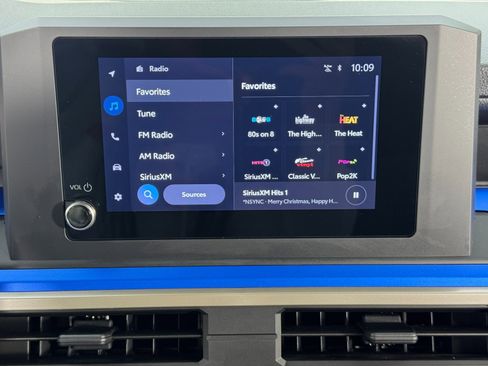 Used 2025 Toyota Tacoma TRD Off-Road image 26