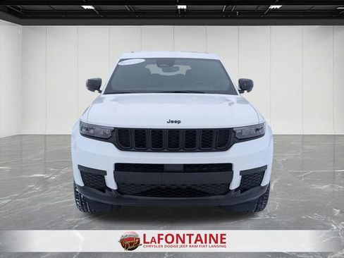 Certified 2024 Jeep Grand Cherokee L Altitude image 8