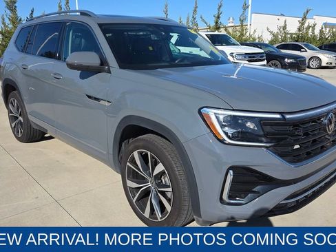 Used 2025 Volkswagen Atlas SEL Premium R-Line image 7