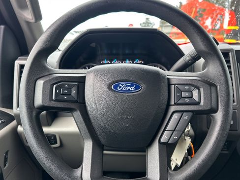 Used 2021 Ford F350 XL w/ Power Equipment Group image 19