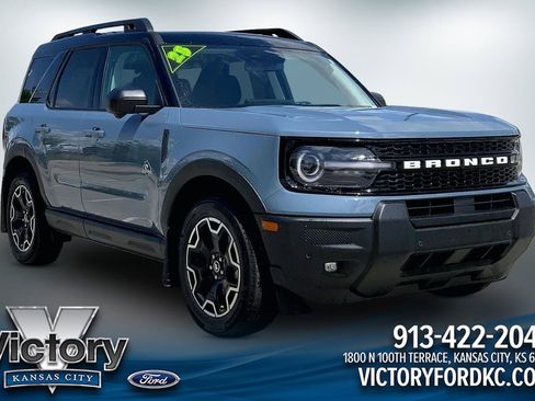 Used 2025 Ford Bronco Sport Outer Banks w/ Outer Banks Tech Package+ AWD/4WD image 1