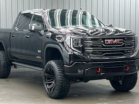 Used 2025 GMC Sierra 1500 AT4 w/ AT4 Premium Package image 7