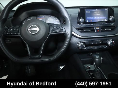 Used 2024 Nissan Altima 2.5 S FWD image 28