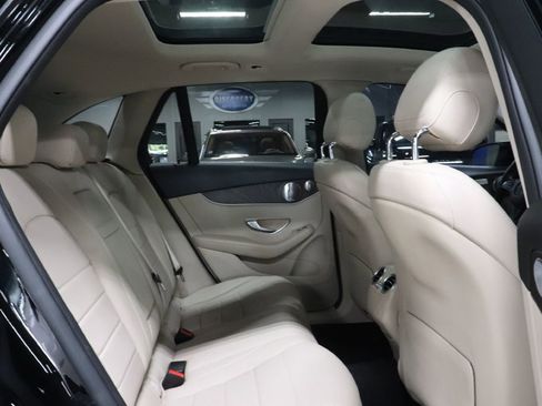 Used 2019 Mercedes-Benz GLC 300 4MATIC image 20
