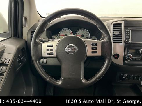 Used 2018 Nissan Frontier PRO-4X AWD/4WD image 12