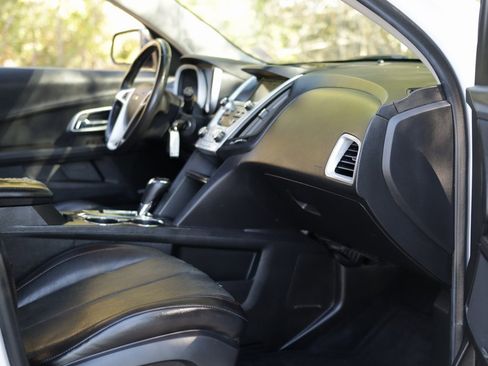 Used 2017 Chevrolet Equinox Premier w/ Enhanced Convenience Package image 33