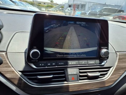 Used 2025 Nissan Altima 2.5 SV FWD image 6