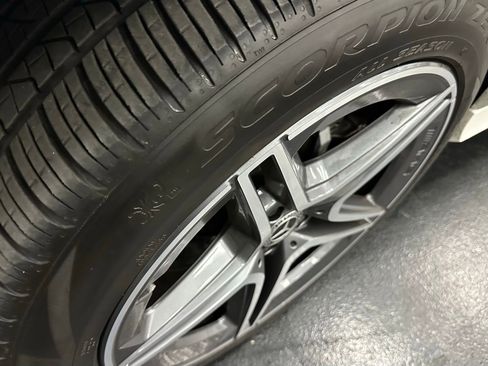 Certified 2025 Mercedes-Benz GLS 450 4MATIC image 16