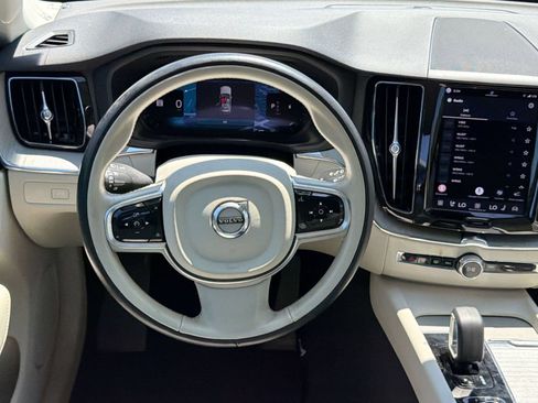 Used 2024 Volvo XC60 B5 Plus w/ Protection Package Premier AWD/4WD image 25