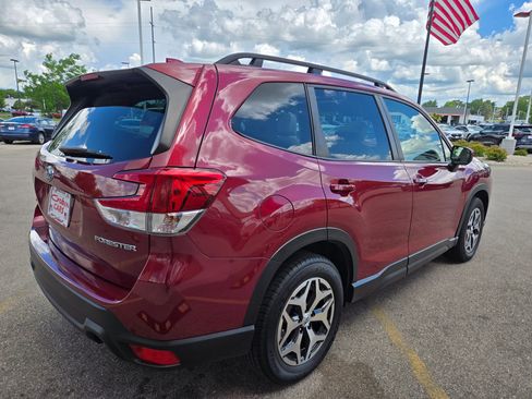 Used 2023 Subaru Forester Premium AWD/4WD image 4