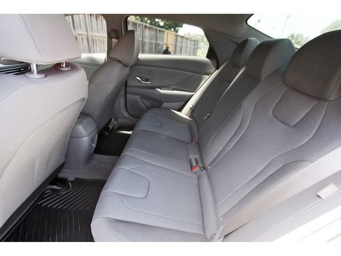 Certified 2026 Hyundai Elantra SE FWD image 14