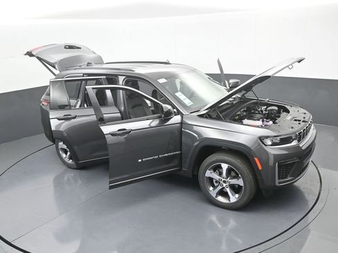 New 2026 Jeep Grand Cherokee Limited AWD/4WD image 56
