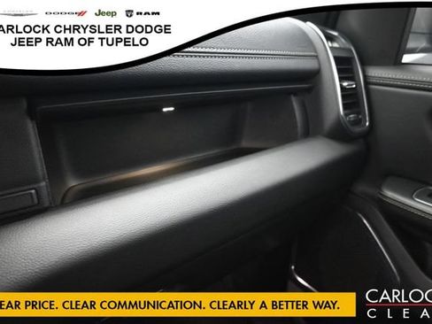 Used 2024 RAM 1500 Laramie AWD/4WD image 30