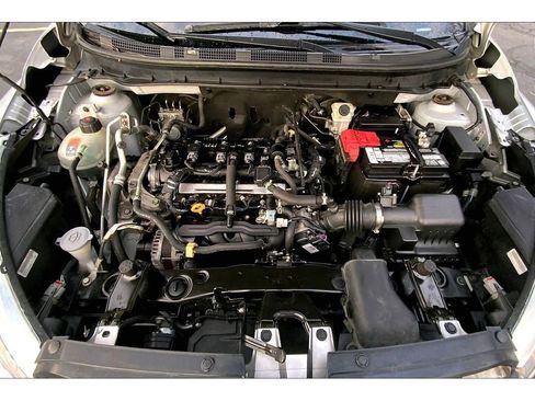 Used 2020 Nissan Kicks SV image 12