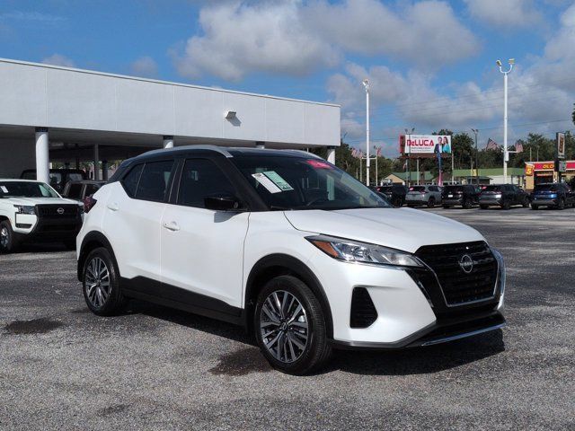 Certified 2024 Nissan Kicks SV FWD image 2