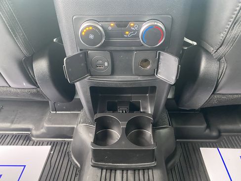 Used 2022 Ford Explorer XLT w/ Equipment Group 202A image 24