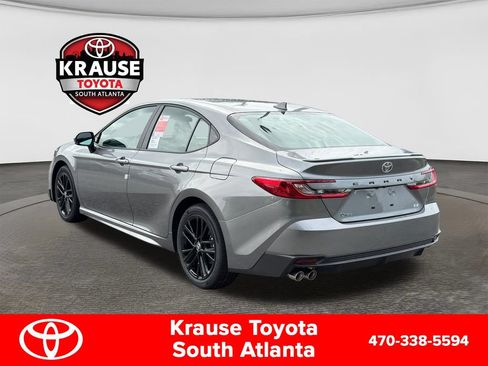 New 2026 Toyota Camry Hybrid FWD image 7