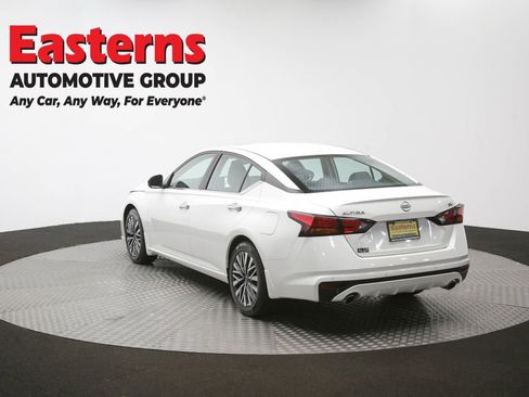 Used 2024 Nissan Altima 2.5 SV w/ SV Premium Package FWD image 65