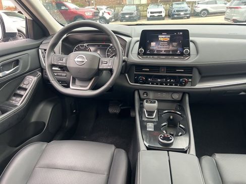 Certified 2026 Nissan Rogue SV w/ SV Premium Package image 19