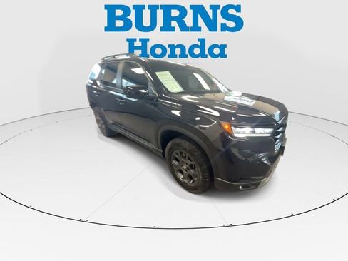 Certified 2023 Honda Pilot TrailSport image 2