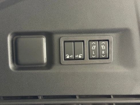 New 2026 GMC Yukon XL Denali w/ Advanced Technology Package image 26