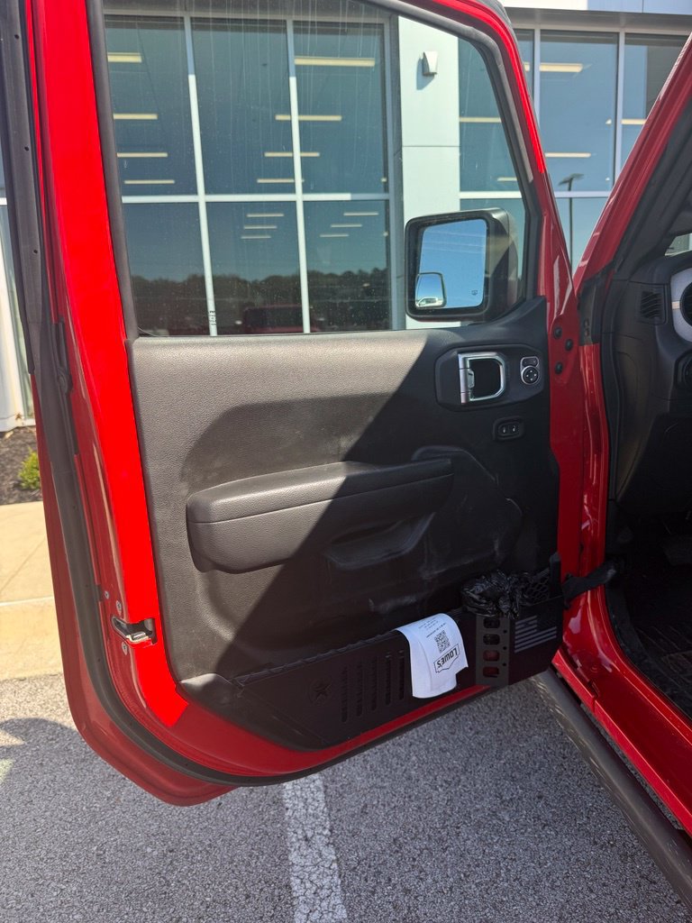 Used 2025 Jeep Gladiator Sport AWD/4WD image 7
