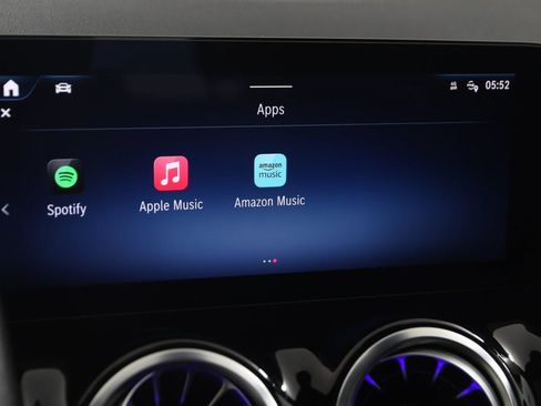 Used 2024 Mercedes-Benz GLA 35 AMG 4MATIC image 45