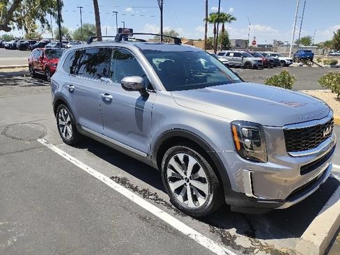 Certified 2022 Kia Telluride EX w/ EX Premium Package AWD/4WD image 8