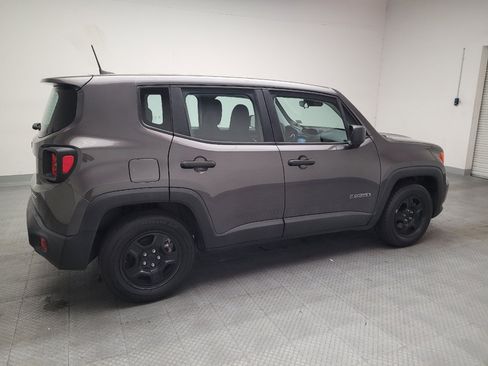 Used 2021 Jeep Renegade Sport FWD image 10