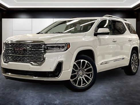 Used 2023 GMC Acadia Denali w/ Denali Ultimate Package AWD/4WD image 3