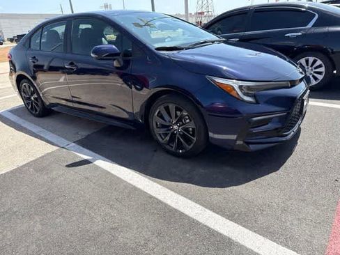 Used 2024 Toyota Corolla SE FWD image 3