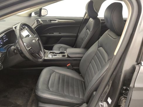 Used 2017 Ford Fusion SE w/ Fusion SE Technology Package image 17