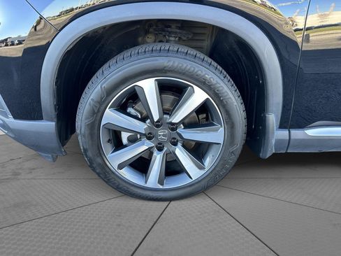 Certified 2023 Honda Pilot Touring image 5