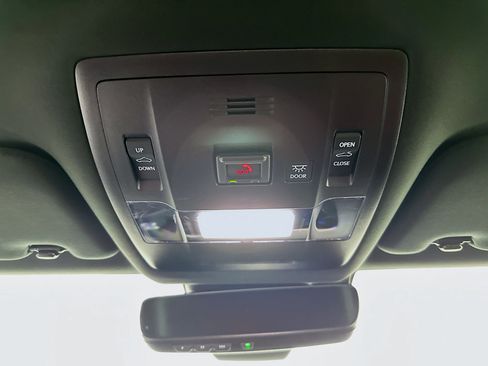 Used 2024 Lexus UX 250h F Sport image 18