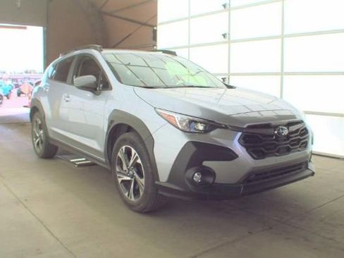 Used 2025 Subaru Crosstrek 2.0i Premium image 5