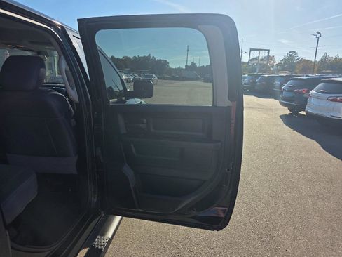 Used 2019 RAM 1500 Tradesman image 12