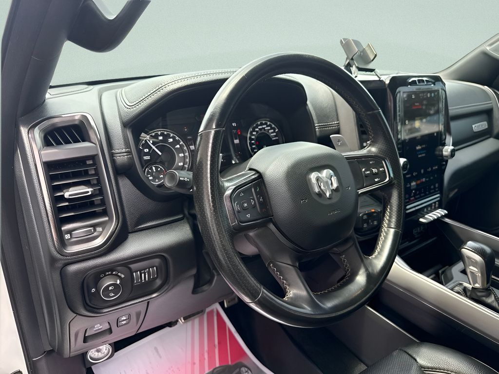 Used 2022 RAM 1500 Laramie AWD/4WD image 15