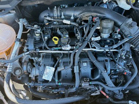 Used 2021 Ford Escape Titanium image 31