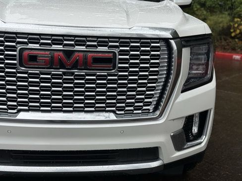 Used 2021 GMC Yukon Denali image 6