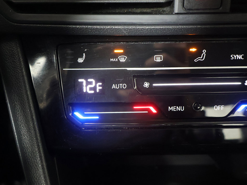 Used 2025 Volkswagen Jetta SE FWD image 40