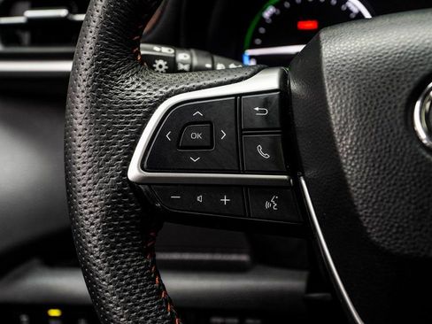 Used 2023 Toyota Sienna XSE w/ XSE Plus Package image 28