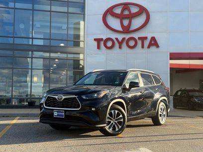Used 2024 Toyota Highlander XLE