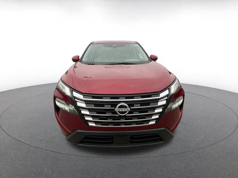 Used 2025 Nissan Rogue SV FWD image 2