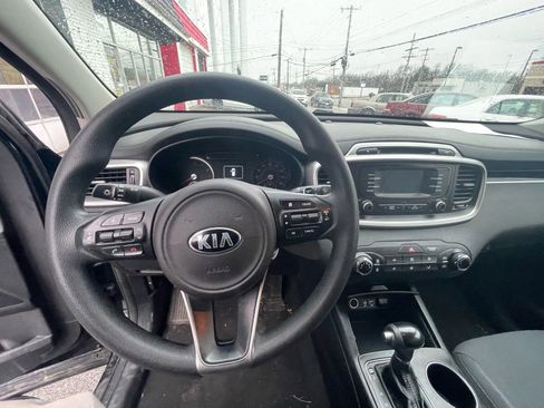 Used 2016 Kia Sorento LX image 14