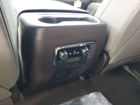 New 2026 GMC Yukon Elevation w/ Elevation Premium Package image 16