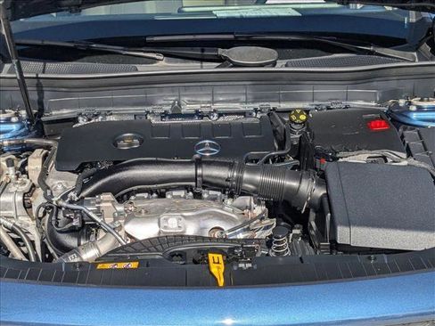 Used 2023 Mercedes-Benz GLB 250 image 23