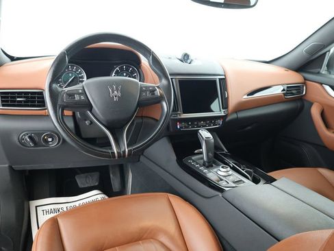 Used 2022 Maserati Levante GT image 11