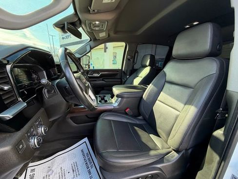 Used 2024 GMC Sierra 2500 SLT w/ SLT Premium Package image 8
