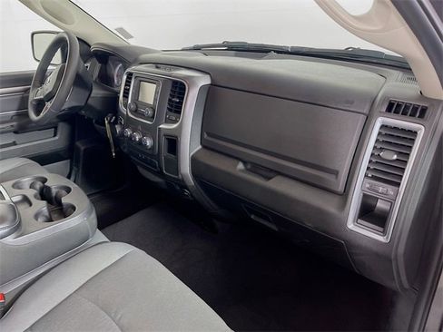 Used 2024 RAM 1500 Classic SLT image 27